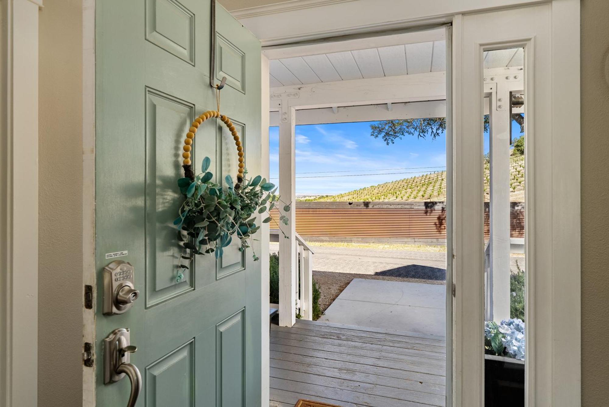 Wine Country Modern Farmhouse With Heated Pool, Hot Tub, Cybertruck Paso Robles Bagian luar foto